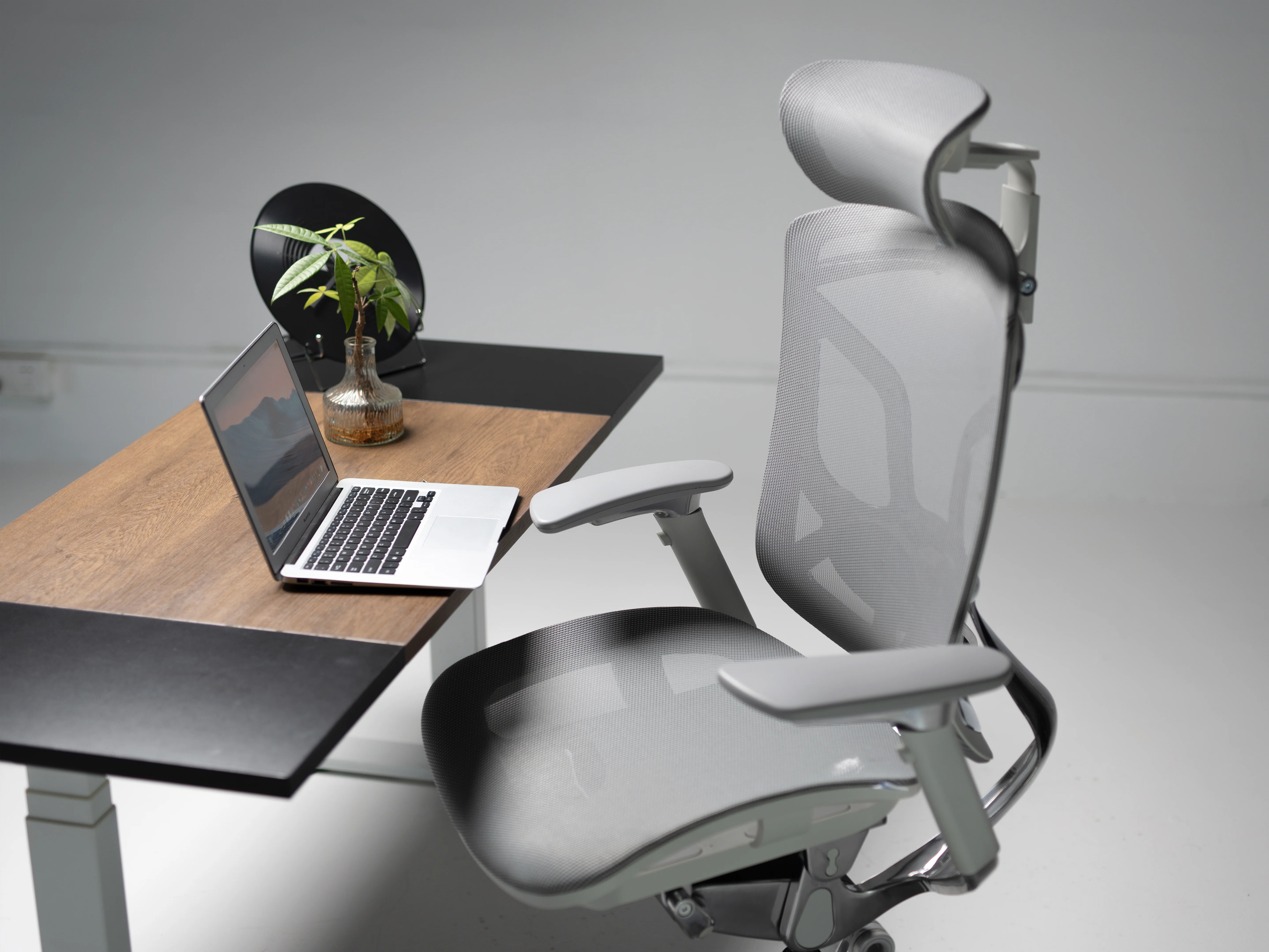 Ergoup Butterfly Pro Chair - Personalized Controls, Sweat Resistance - Image 7